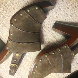 Gorgeous new brown studded 3 inch heels